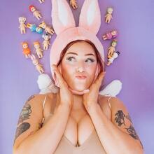  Nude