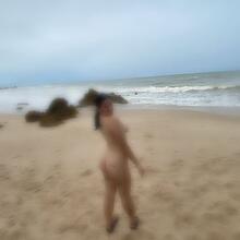  Nude