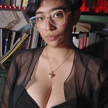  Nude