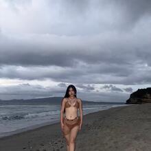  Nude