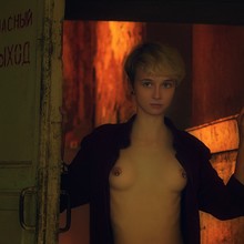  Nude