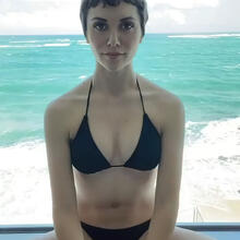  Nude