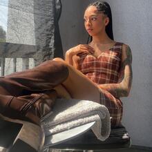  Nude