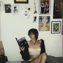  Nude