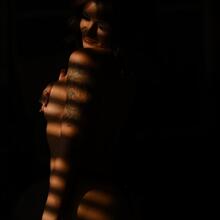  Nude
