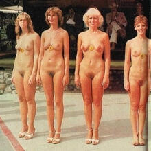  Nude
