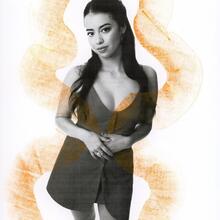  Nude