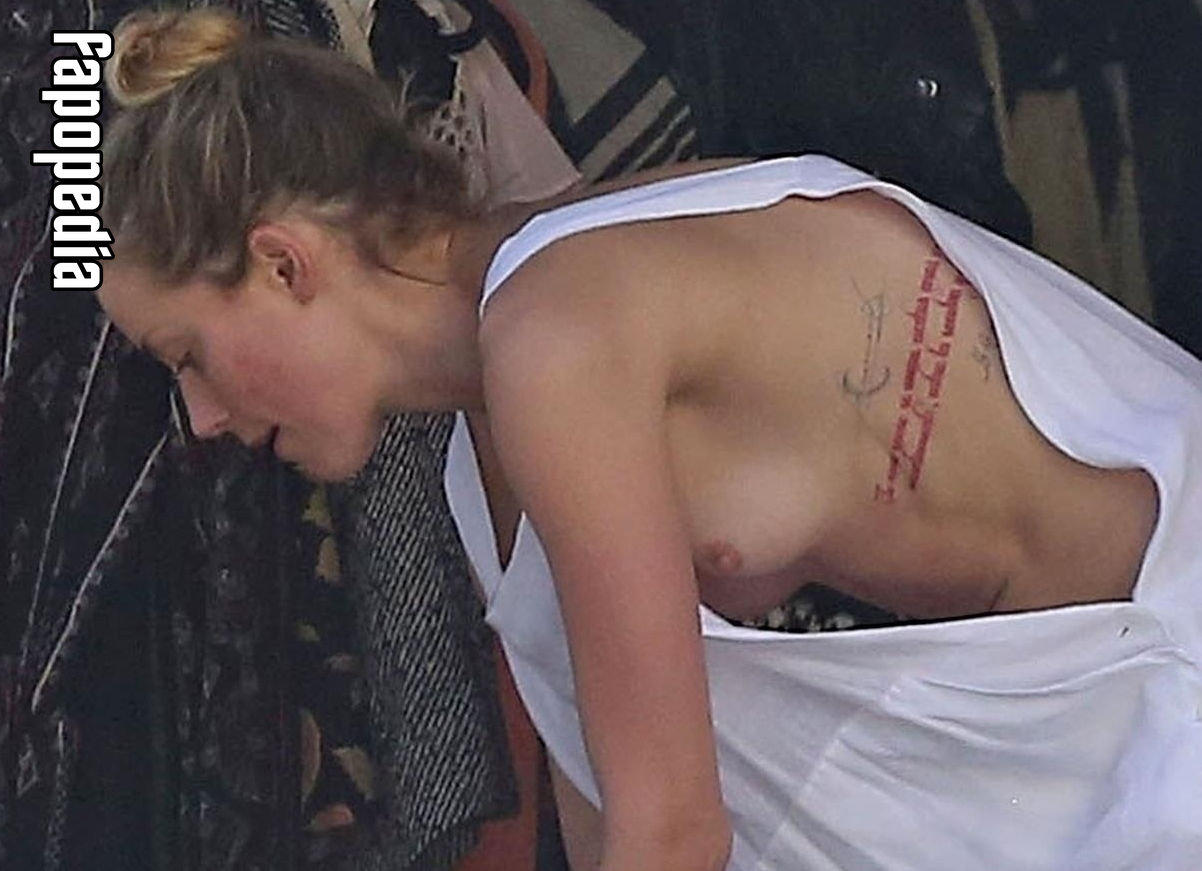 Nude amber photos leaked heard Amber Heard’s