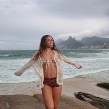  Nude