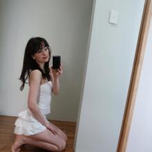  Nude