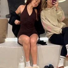  Nude