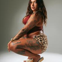  Nude