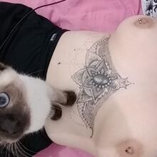  Nude