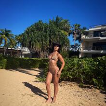  Nude