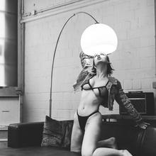  Nude