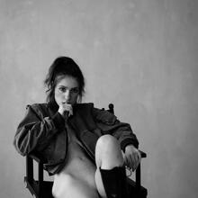  Nude