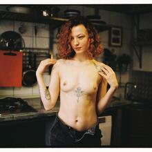  Nude