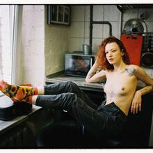  Nude