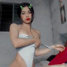  Nude