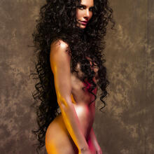  Nude