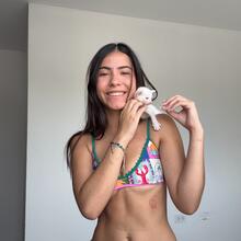  Nude