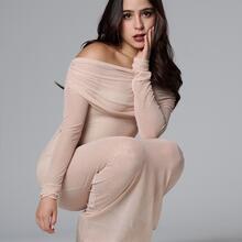  Nude