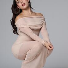  Nude
