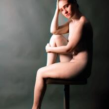  Nude