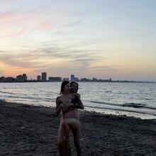  Nude