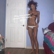  Nude