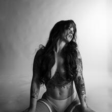  Nude