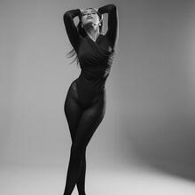  Nude
