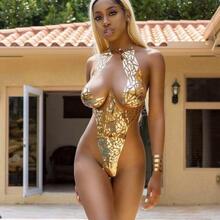  Nude