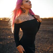  Nude
