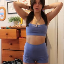  Nude