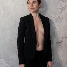  Nude