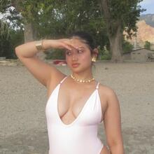  Nude