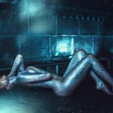  Nude