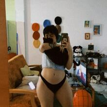  Nude