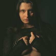  Nude