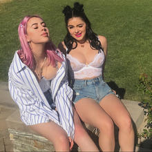  Nude