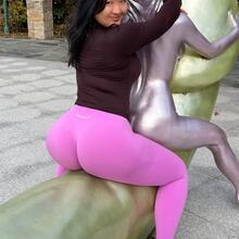  Nude