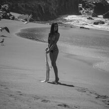  Nude
