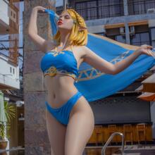  Nude