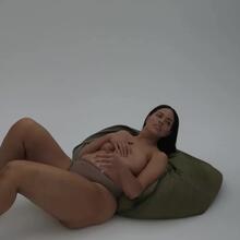  Nude