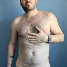  Nude