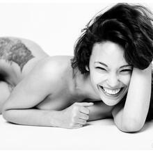  Nude