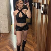  Nude