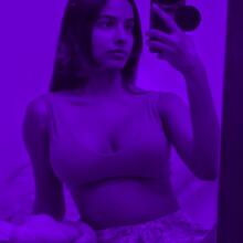  Nude