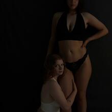  Nude